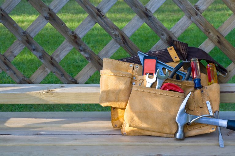 5 Best Roofing Knee Pads of 2024 (Reviews & Guide)