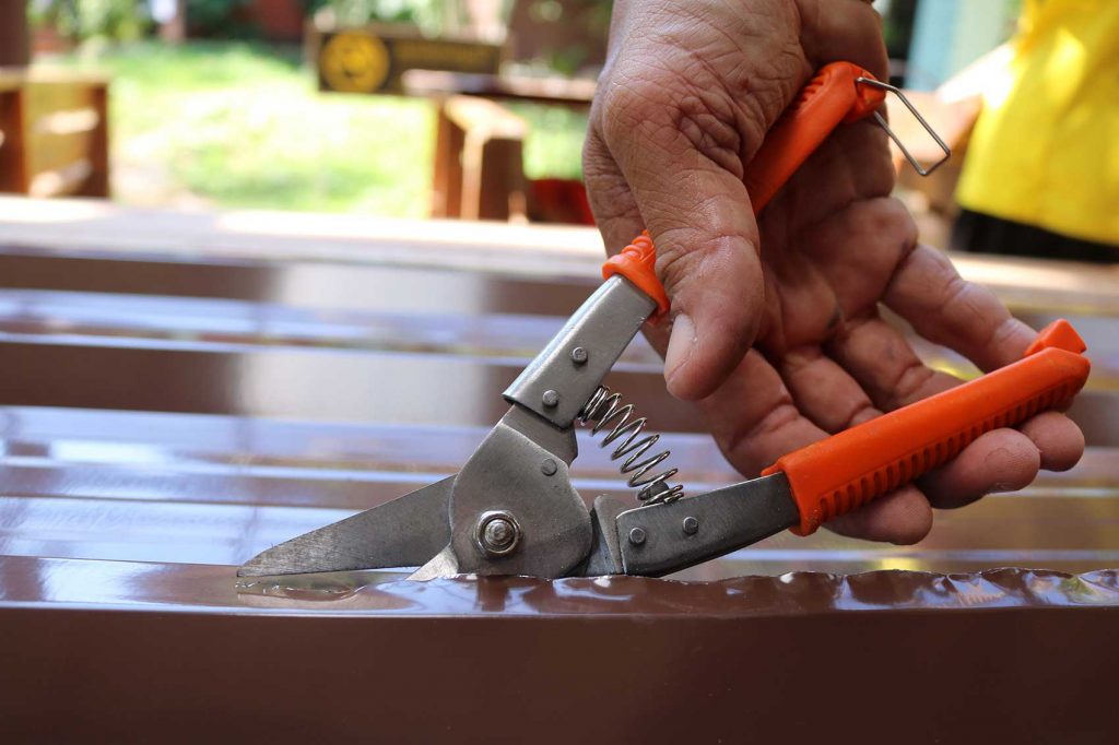 How To Cut Corrugated Metal Roofing | Best Cutting Tools 2020